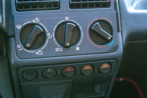 1989 Peugeot 205 GTX Te koop (foto 16 van 40)