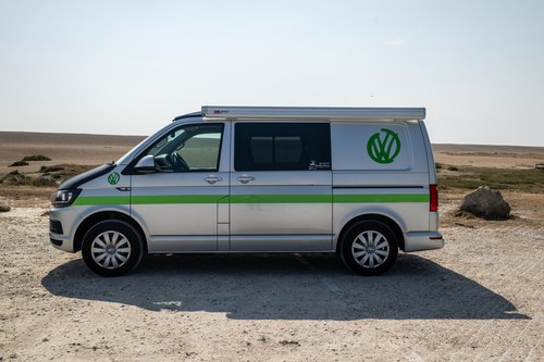 2015 VW Transporter TLine 2L TDI Camper Conversion 4 Berth à vendre (picture 18 of 101)