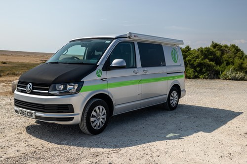 2015 VW Transporter TLine 2L TDI Camper Conversion 4 Berth à vendre (picture 4 of 101)