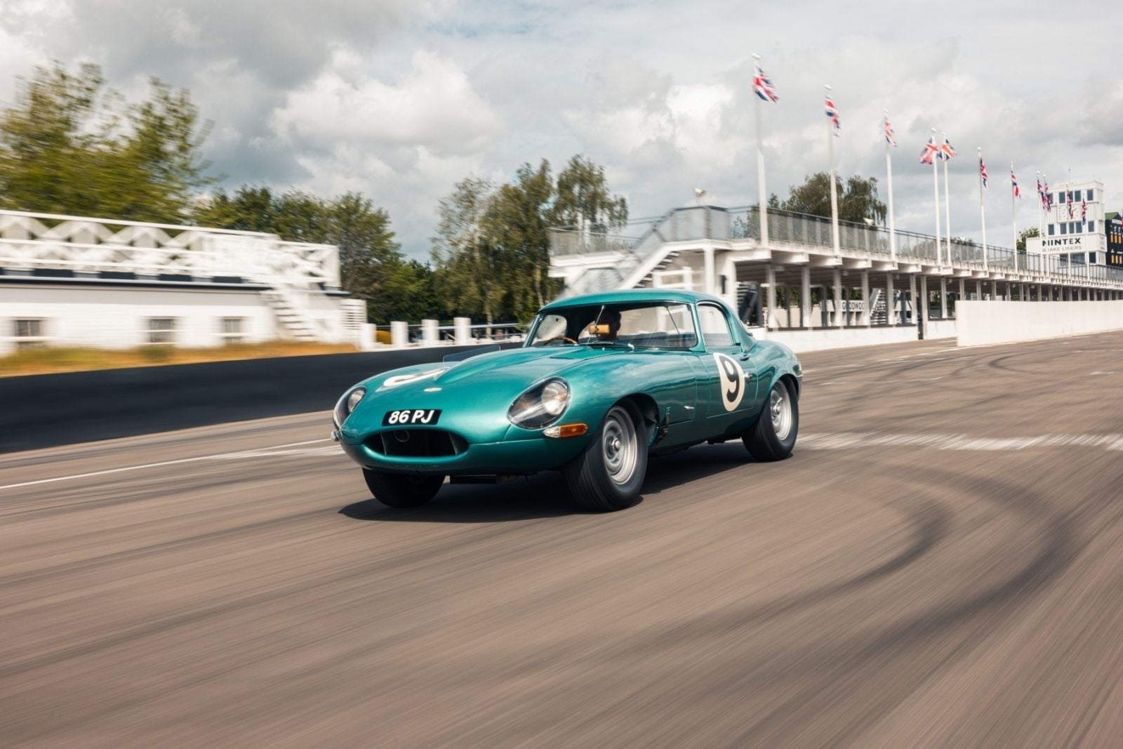 1963 Jaguar E-Type FHC
