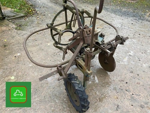 1958 RANSOME POTATO SPINNER / LIFTER STILL BEING USED EVERY YEAR VENDUTO