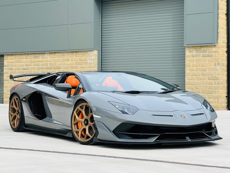 2020 Lamborghini Aventador - 1 2020 Lamborghini Aventador - 1