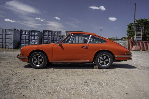 1968 Porsche 911T Sportmatic (Type F UK RHD) In vendita (immagine 14 di 154)