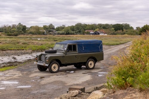 1983 Land Rover Series III 109" Te koop (foto 32 van 201)