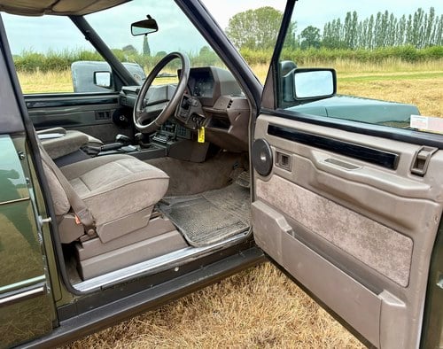 1991 Land Rover Range Rover Classic 3.9 EFI Vogue Auto For Sale (picture 8 of 70)