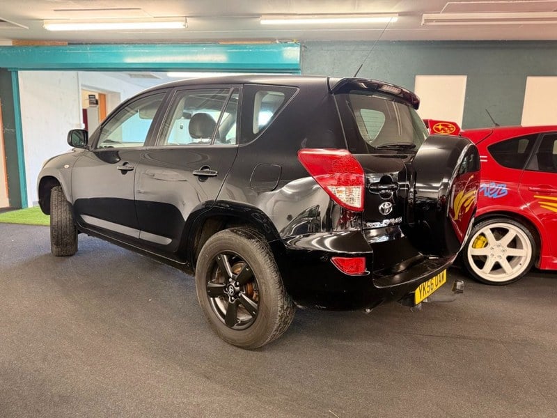 2006 Toyota RAV4 - 2 2006 Toyota RAV4 - 2