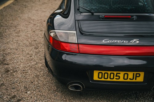 2005 Porsche 911 Carrera 4S till salu (bild 115 av 175)