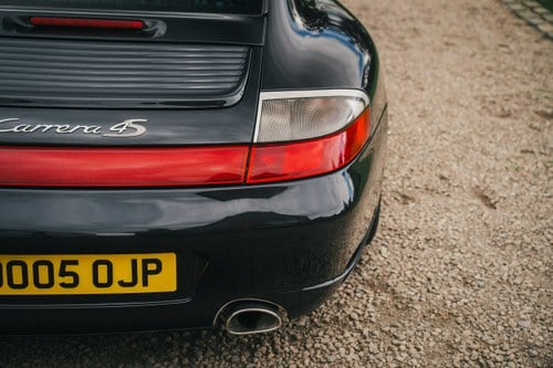 2005 Porsche 911 Carrera 4S till salu (bild 119 av 175)