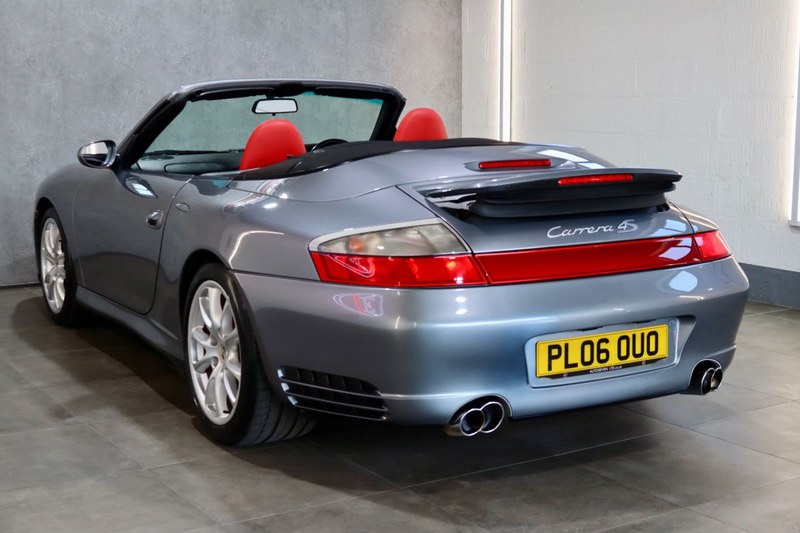 2006 Porsche 911 - 2 2006 Porsche 911 - 2