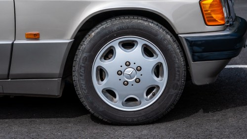 1992 Mercedes-Benz 190E 2.6 Automatic W201 - 50k miles! For Sale (picture 20 of 224)