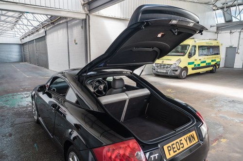2005 Audi TT Coupe 3.2 V6 Quattro Te koop (foto 65 van 177)