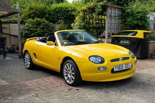 2001 MG MGF Trophy 160 In vendita (immagine 9 di 151)