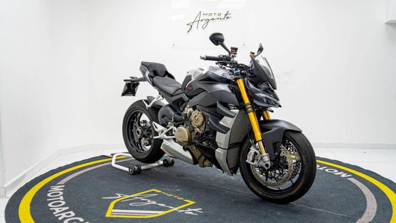 2021 Ducati Streetfighter V4 - 2 2021 Ducati Streetfighter V4 - 2