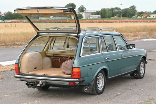 1985 Mercedes-Benz 280TE Automatic S123 Te koop (foto 89 van 229)