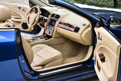 2010 Jaguar XKR Convertible 5,0L V8 Te koop (foto 35 van 83)