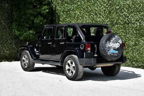 2016 Jeep Wrangler Sahara SUV 220CI V6 Te koop (foto 12 van 75)
