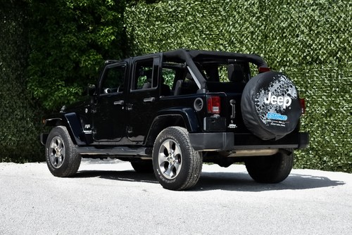 2016 Jeep Wrangler Sahara SUV 220CI V6 Te koop (foto 13 van 75)