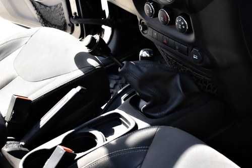 2016 Jeep Wrangler Sahara SUV 220CI V6 Te koop (foto 40 van 75)