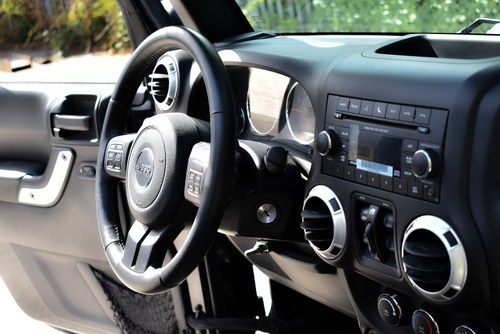 2016 Jeep Wrangler Sahara SUV 220CI V6 Te koop (foto 41 van 75)