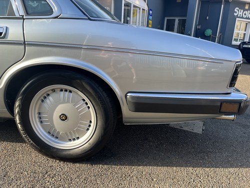 1994 Daimler Double Six à vendre (picture 17 of 91)