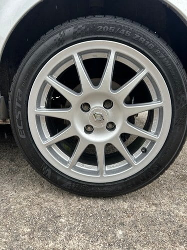 2004 Renault Clio 182 zum Verkauf (Bild 23 von 102)
