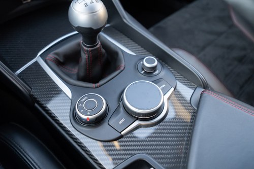 2017 Alfa Romeo Giulia Quadrifoglio Manual For Sale (picture 19 of 53)