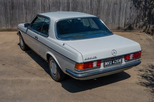 1981 Mercedes-Benz 230CE Automatic RHD C123 zum Verkauf (Bild 6 von 212)