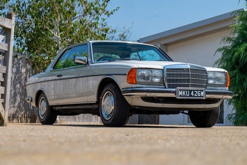 1981 Mercedes-Benz 230CE Automatic RHD C123 zum Verkauf (Bild 11 von 212)