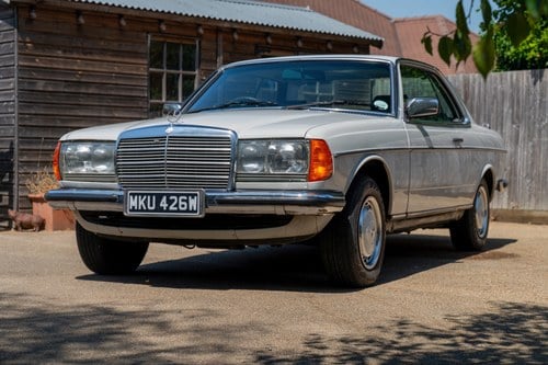 1981 Mercedes-Benz 230CE Automatic RHD C123 zum Verkauf (Bild 13 von 212)