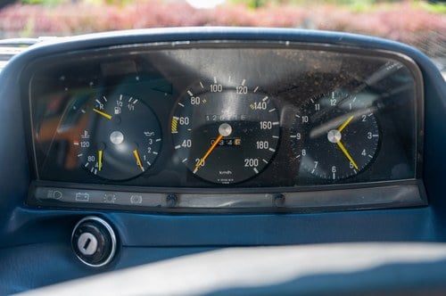 1981 Mercedes-Benz 230CE Automatic RHD C123 zum Verkauf (Bild 40 von 212)
