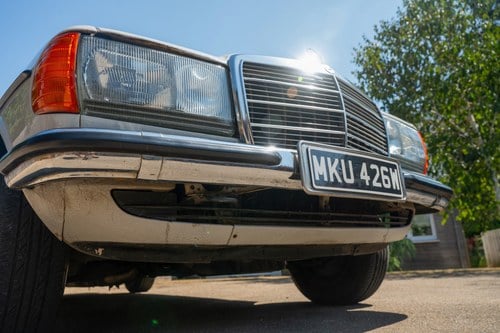 1981 Mercedes-Benz 230CE Automatic RHD C123 zum Verkauf (Bild 113 von 212)
