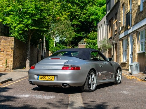 2002 Porsche 911 Carrera 4 3.6L Convertible Manual 996 Te koop (foto 5 van 163)