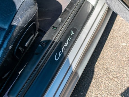 2002 Porsche 911 Carrera 4 3.6L Convertible Manual 996 Te koop (foto 58 van 163)
