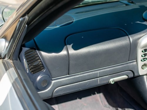 2002 Porsche 911 Carrera 4 3.6L Convertible Manual 996 Te koop (foto 69 van 163)