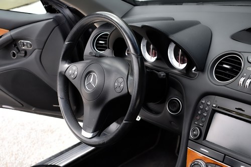 2009 Mercedes-Benz SL550 Convertible 5,5L V8 For Sale (picture 34 of 80)