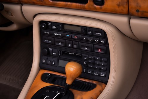 2001 Jaguar XKR ( X100 ) Convertible 4,0L V8 For Sale (picture 50 of 94)