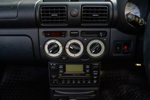 2005 Toyota MR2 Te koop (foto 27 van 111)