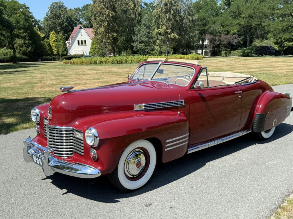 1941 Cadillac Series 62 De Luxe Convertible, foto 1