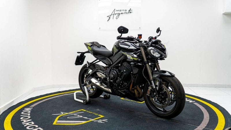 2025 Triumph Street Triple - 2 2025 Triumph Street Triple - 2