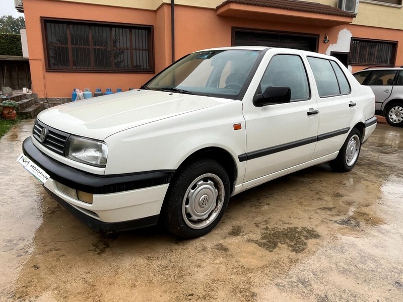 1993 Volkswagen Vento - 1 1993 Volkswagen Vento - 1
