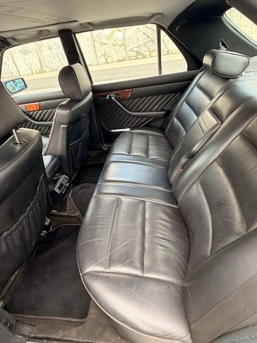 1991 Mercedes-Benz 300 SE W126 - Manual à vendre (picture 21 of 56)