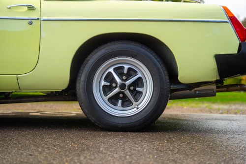1977 MGB Roadster Te koop (foto 43 van 142)