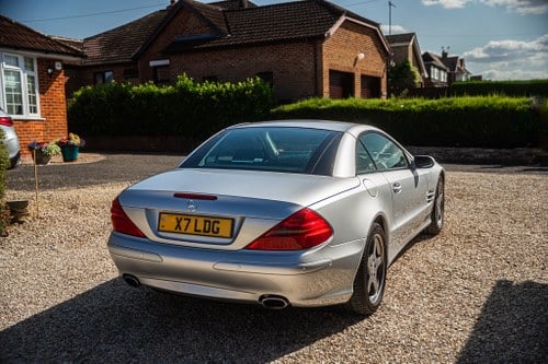 2006 Mercedes-Benz SL350 R230 - 21,000 Miles à vendre (picture 25 of 146)