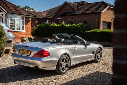 2006 Mercedes-Benz SL350 R230 - 21,000 Miles à vendre (picture 11 of 146)