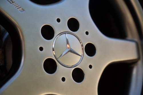 2006 Mercedes-Benz SL350 R230 - 21,000 Miles à vendre (picture 105 of 146)