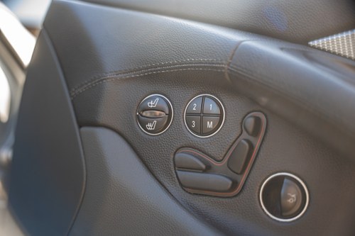 2006 Mercedes-Benz SL350 R230 - 21,000 Miles à vendre (picture 38 of 146)