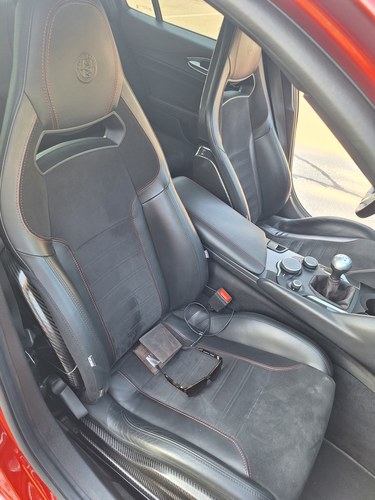 2017 Alfa Romeo Giulia Quadrifoglio Manual For Sale (picture 29 of 53)