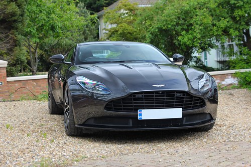 2017 Aston Martin DB11 Launch Edition - AMR Upgrade Te koop (foto 17 van 151)