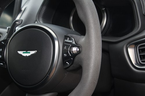 2017 Aston Martin DB11 Launch Edition - AMR Upgrade Te koop (foto 47 van 151)