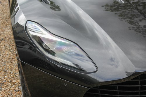 2017 Aston Martin DB11 Launch Edition - AMR Upgrade Te koop (foto 106 van 151)